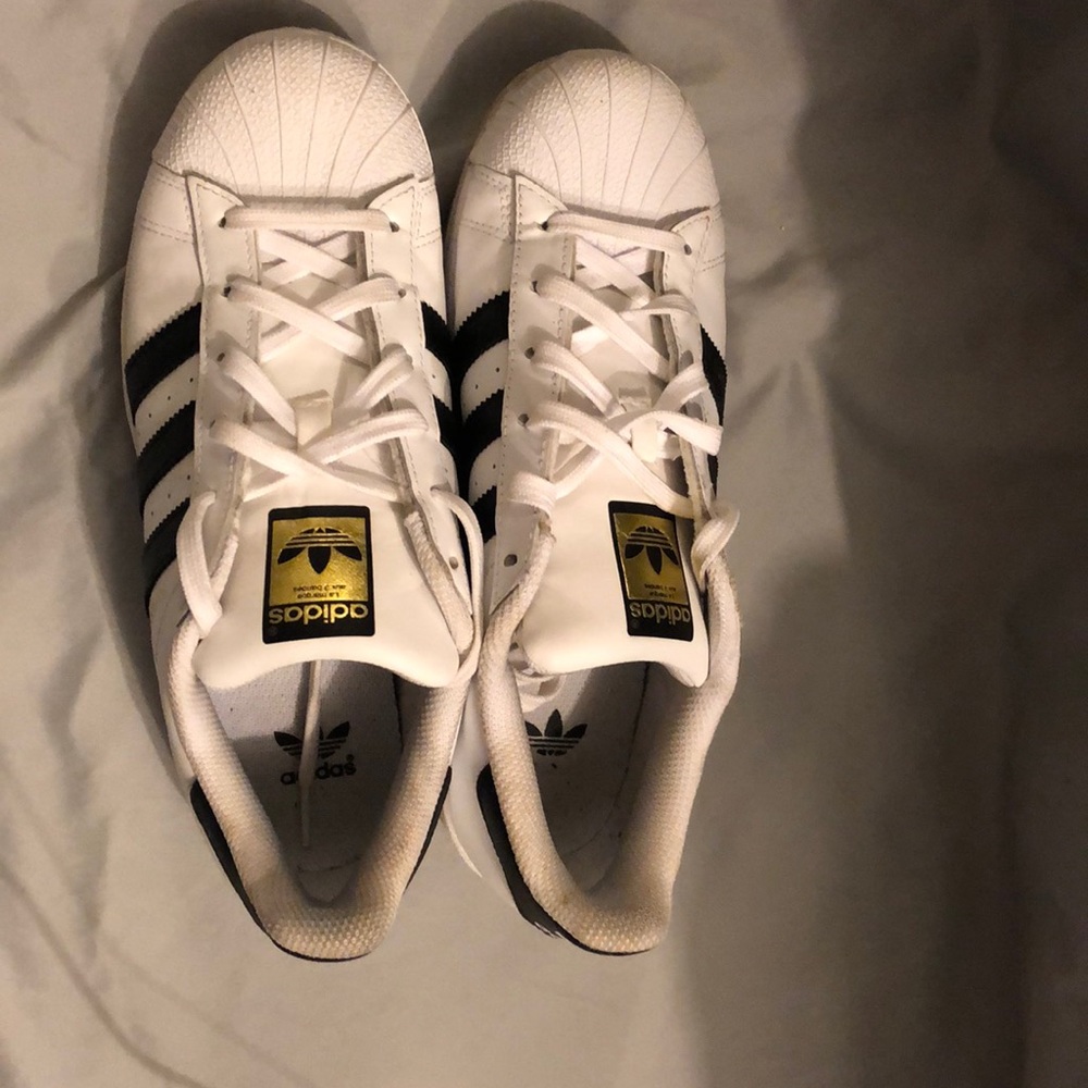 Adidas Superstars - Picture 2 of 4